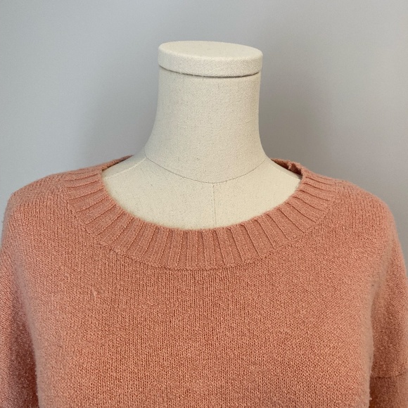 Coral Knit Light Weight Sweater | Hollister - Picture 3 of 8